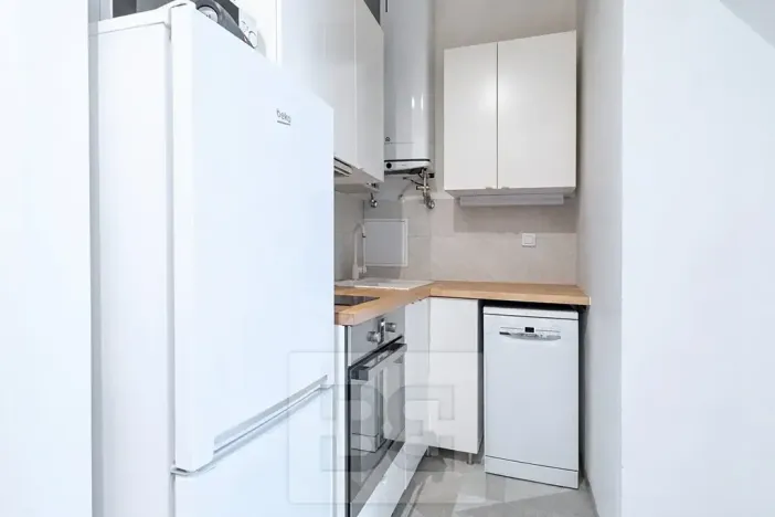 Pronájem bytu 2+1, Praha - Vinohrady, Velehradská, 42 m2