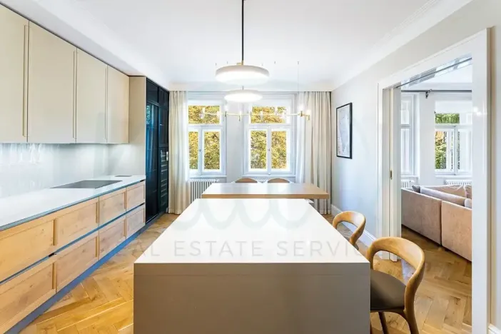 Pronájem bytu 3+1, Praha - Vinohrady, Lužická, 120 m2