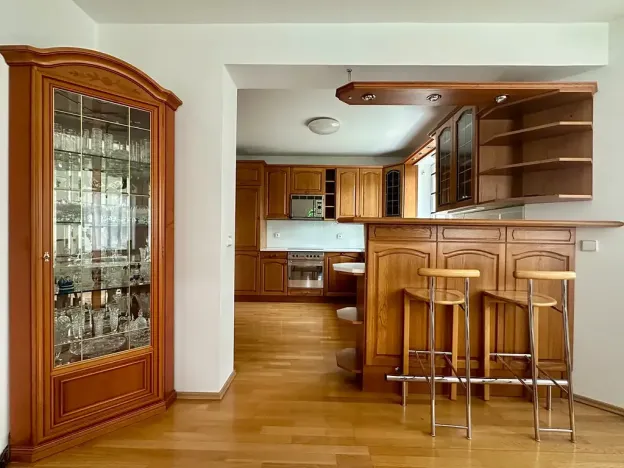 Pronájem rodinného domu, Bašť, Za Vilou, 300 m2