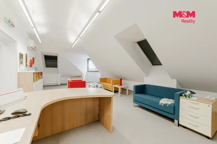 Prodej obchodního prostoru, Ostrava - Vítkovice, Kořenského, 374 m2