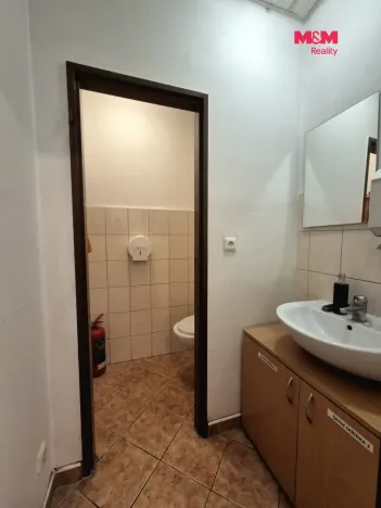 Pronájem obchodního prostoru, Oslavany, náměstí 13. prosince, 25 m2