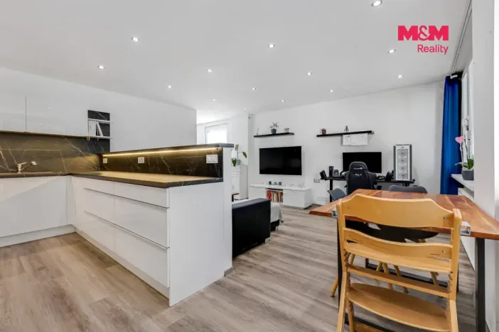 Prodej bytu 3+kk, Králův Dvůr, Pod Hájem, 76 m2