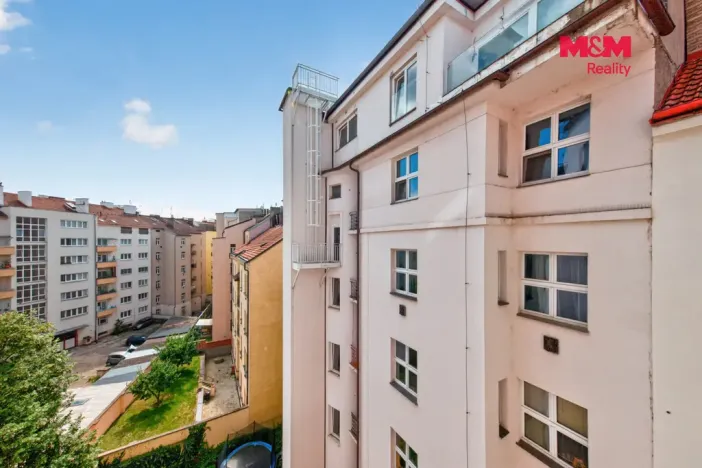 Prodej bytu 1+kk, Praha - Holešovice, U parního mlýna, 30 m2