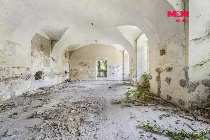 Prodej historického objektu, Zvoleněves, 5000 m2