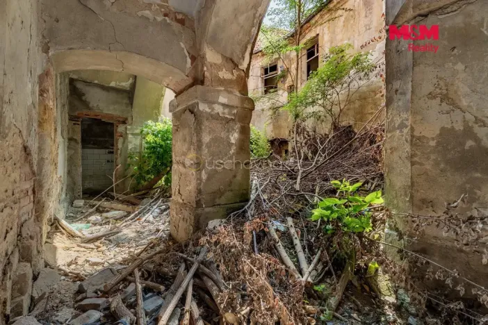 Prodej historického objektu, Zvoleněves, 5000 m2