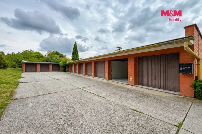 Pronájem garáže, Zlín, Nad Vývozem, 14 m2