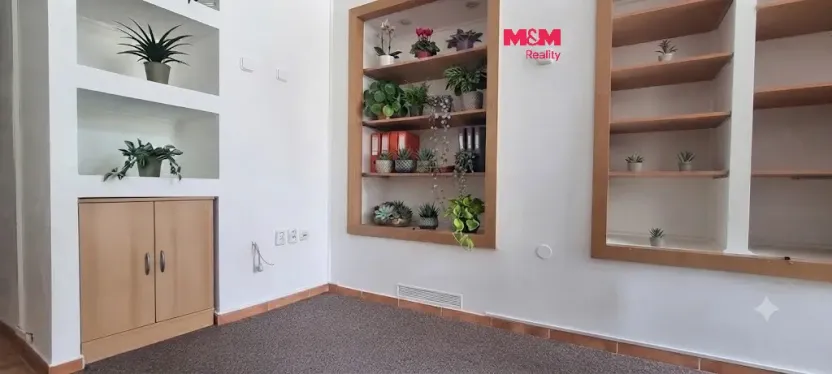 Pronájem kanceláře, Přelouč, Masarykovo náměstí, 50 m2