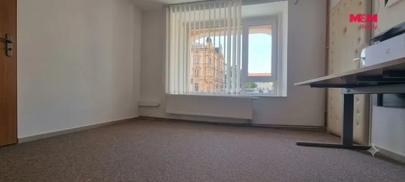 Pronájem kanceláře, Přelouč, Masarykovo náměstí, 50 m2