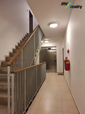 Pronájem bytu 2+kk, Milovice, Armádní, 52 m2