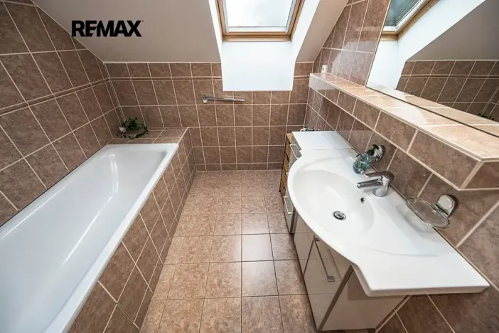 Pronájem rodinného domu, Mirošovice, Senohrabská, 150 m2
