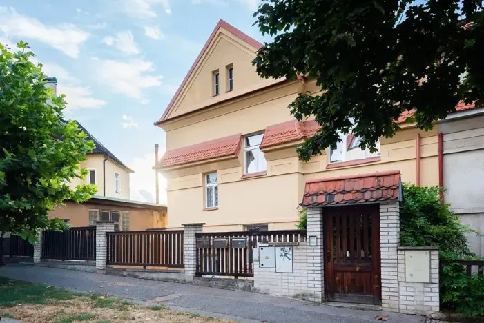 Pronájem bytu 2+kk, Praha - Podolí, Lopatecká, 50 m2