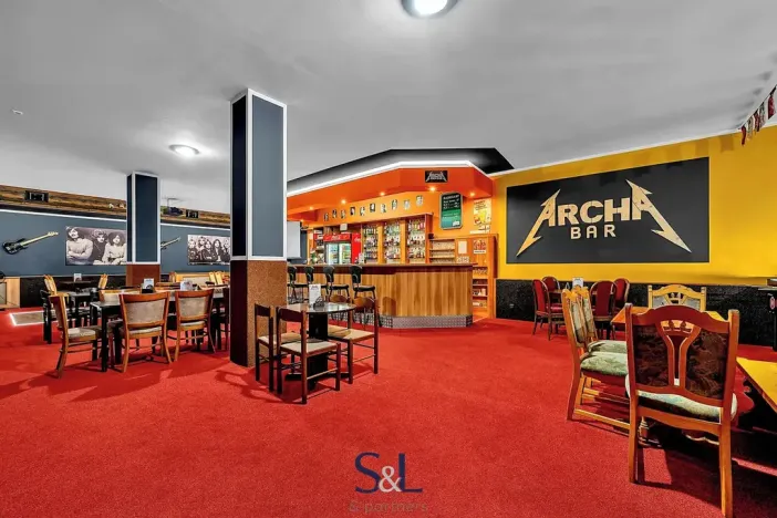 Pronájem restaurace, Česká Lípa, Jindřicha z Lipé, 290 m2