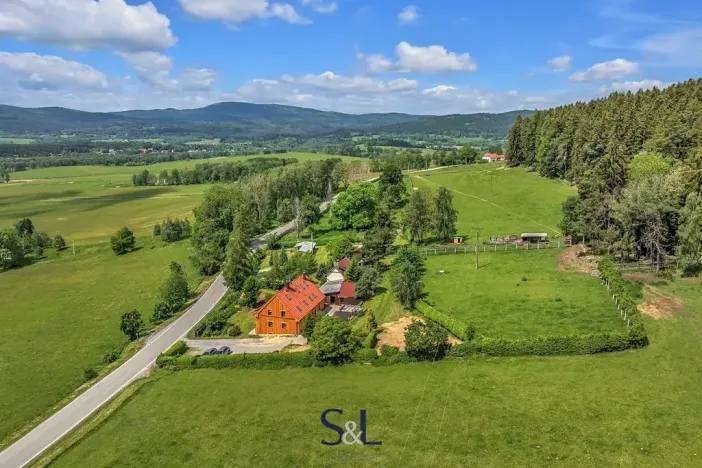 Prodej rodinného domu, Horní Planá, 200 m2