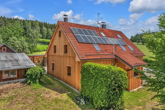Prodej zemědělské usedlosti, Horní Planá, 200 m2