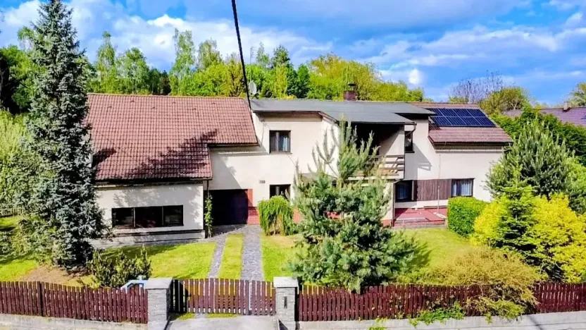 Prodej rodinného domu, Bílovec, 385 m2