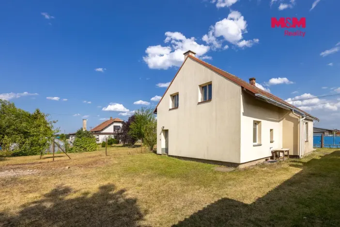 Prodej rodinného domu, Uhersko, 128 m2