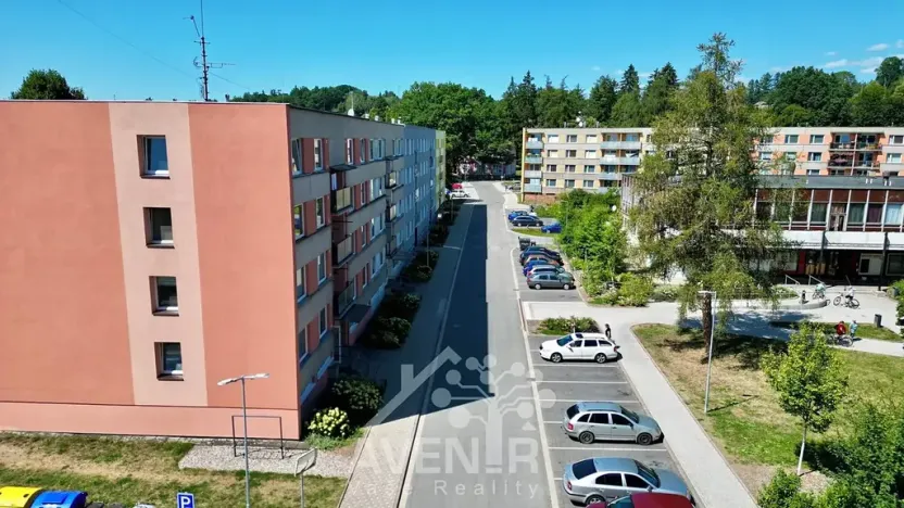 Prodej bytu 1+1, Hostinné, Sídliště, 36 m2