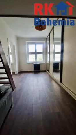 Pronájem bytu 1+1, Praha - Nusle, Nuselská, 42 m2