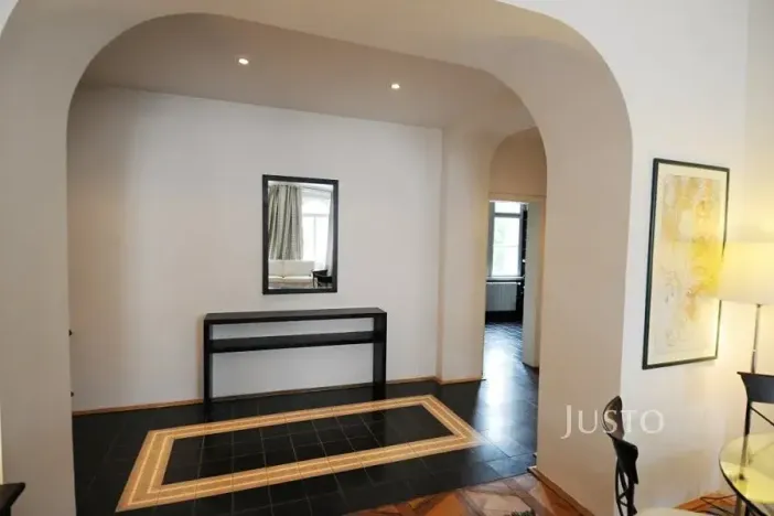 Pronájem bytu 2+1, Praha, Janáčkovo nábřeží, 80 m2