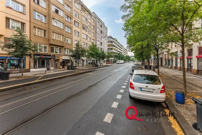 Prodej bytu 2+kk, Praha - Holešovice, Komunardů, 60 m2