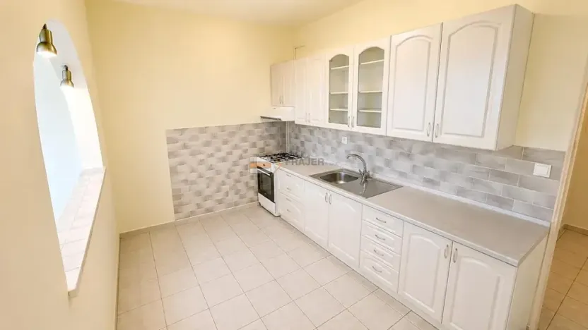 Pronájem bytu 1+1, Praha - Břevnov, Na břevnovské pláni, 60 m2