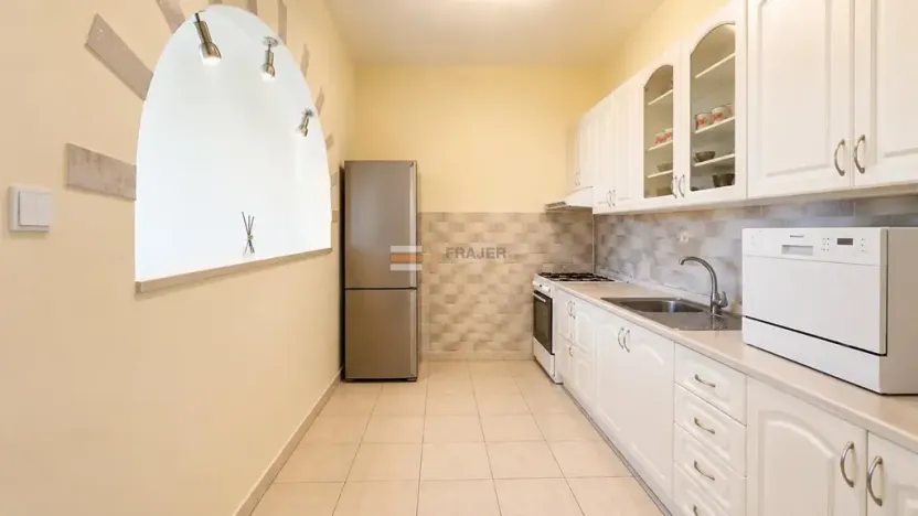 Pronájem bytu 1+1, Praha - Břevnov, Na břevnovské pláni, 60 m2