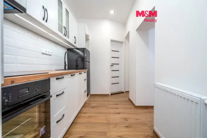 Prodej bytu 2+1, Praha - Dejvice, Kafkova, 43 m2