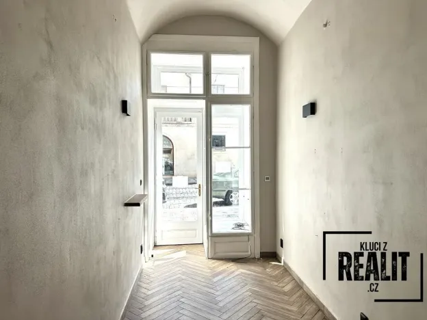 Pronájem obchodního prostoru, Praha - Malá Strana, Újezd, 15 m2