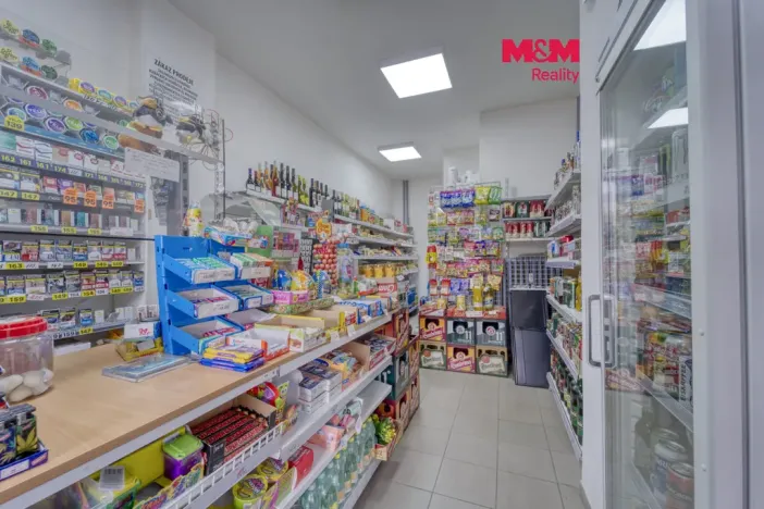 Pronájem obchodního prostoru, Plzeň - Východní Předměstí, náměstí Generála Píky, 26 m2