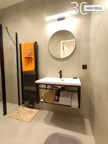 Pronájem kanceláře, Zlín, Rašínova, 58 m2