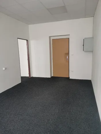 Pronájem obchodního prostoru, Hradec Králové, Vážní, 17 m2