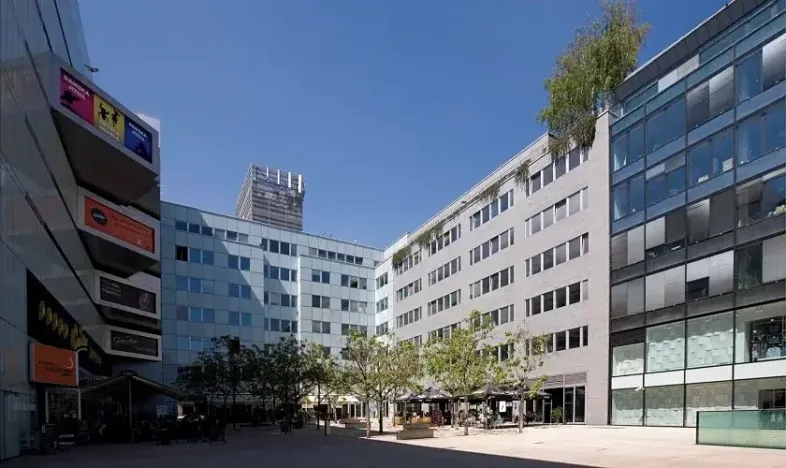 Pronájem kanceláře, Praha - Smíchov, Plzeňská, 375 m2