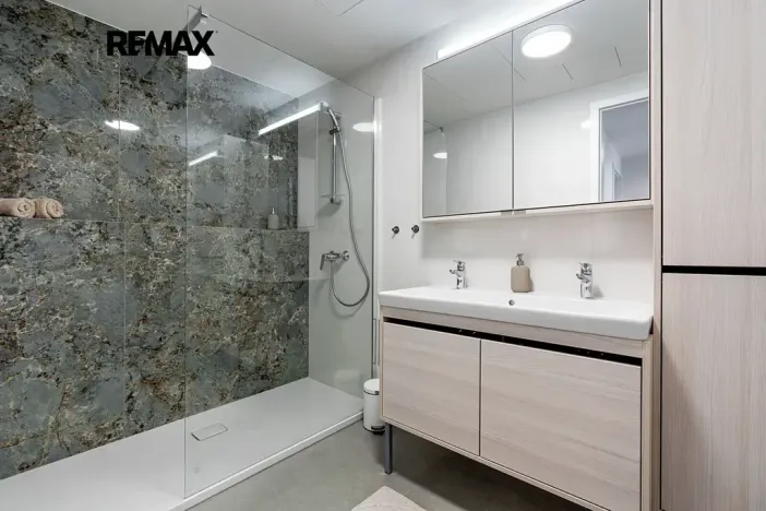 Pronájem bytu 3+kk, Praha - Smíchov, Šiklové, 97 m2