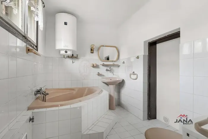 Prodej rodinného domu, Rovensko pod Troskami, Tyršova, 90 m2