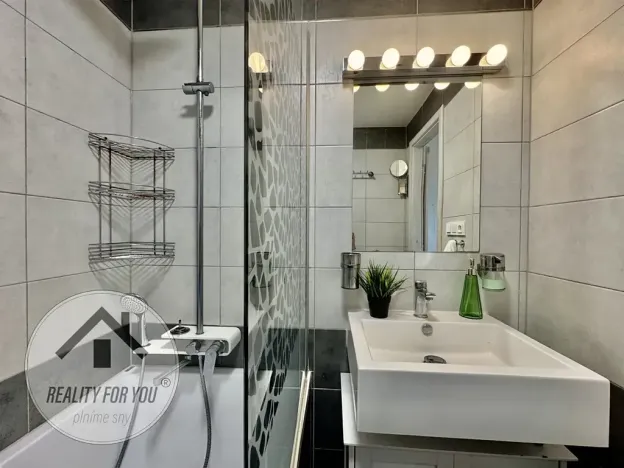 Prodej bytu 3+1, Liberec, Lounská, 71 m2