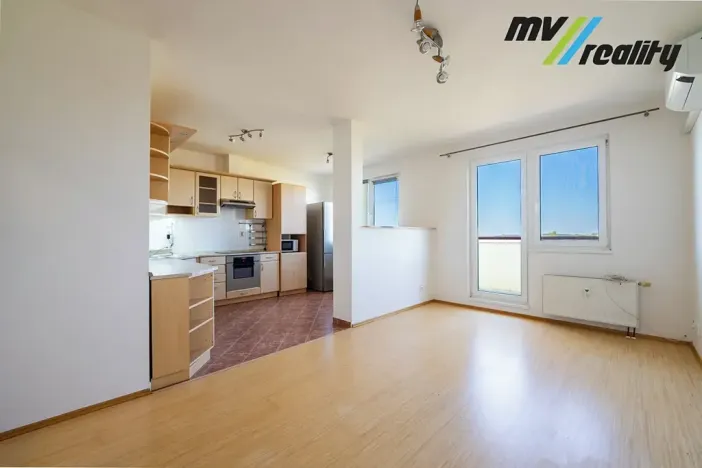 Prodej bytu 3+1, Milovice, Topolová, 77 m2