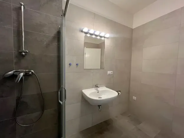 Pronájem bytu 1+kk, Praha - Smíchov, Pod Barvířkou, 48 m2