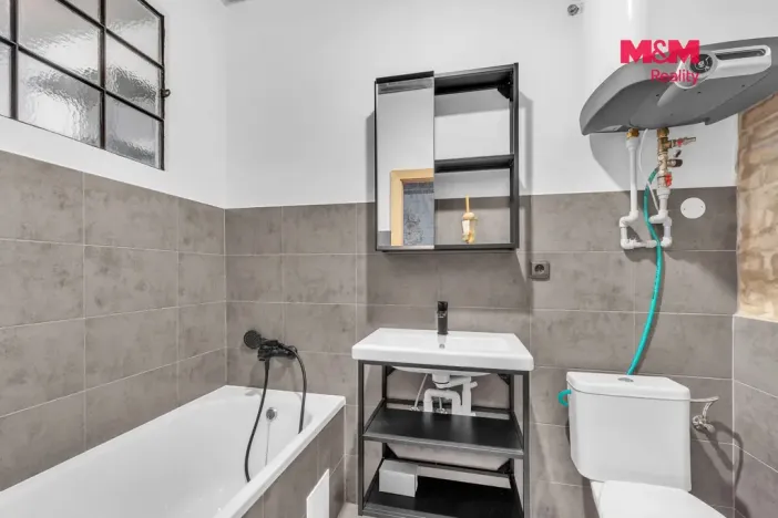 Prodej zemědělské usedlosti, Radim - Lháň, 180 m2