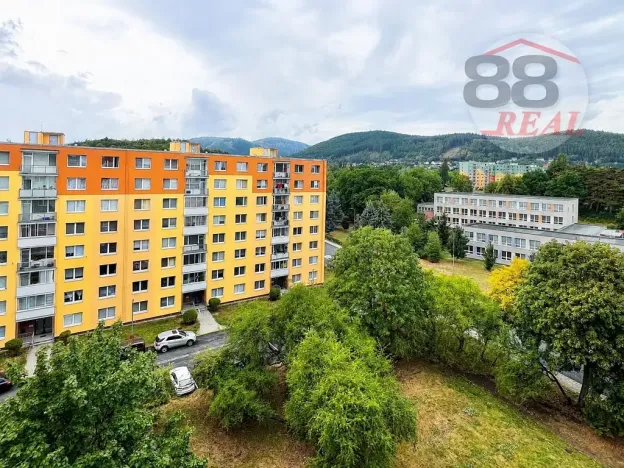 Prodej bytu 3+1, Klášterec nad Ohří, Školní, 64 m2