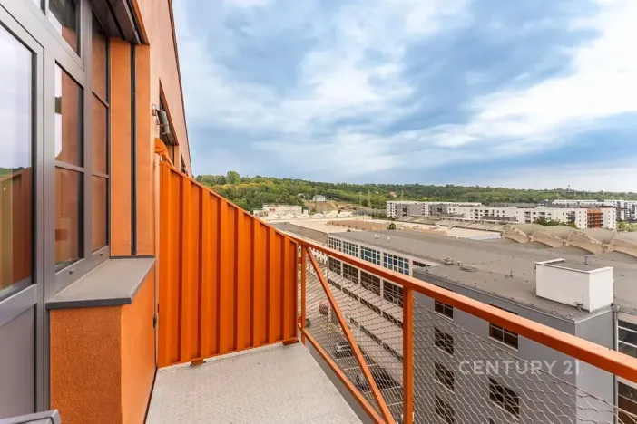 Pronájem bytu 1+kk, Praha - Vysočany, Kolbenova, 33 m2