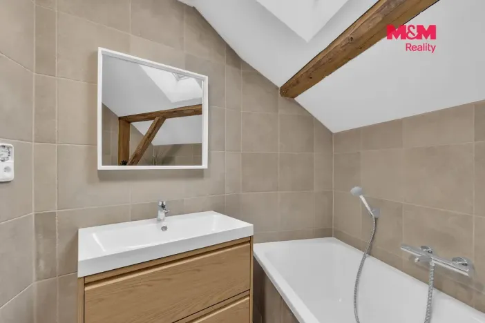 Prodej rodinného domu, Radim - Lháň, 180 m2
