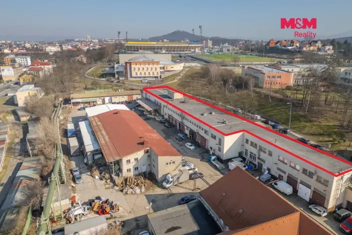 Pronájem kanceláře, Teplice, Libušina, 3000 m2