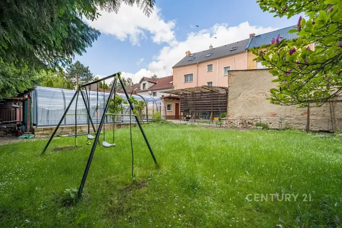 Prodej rodinného domu, Chlumec, Holubova, 241 m2