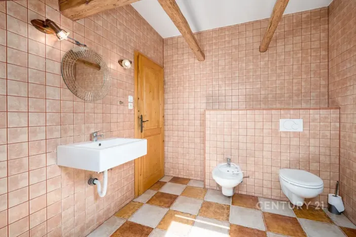 Prodej rodinného domu, Chlumec, Holubova, 241 m2