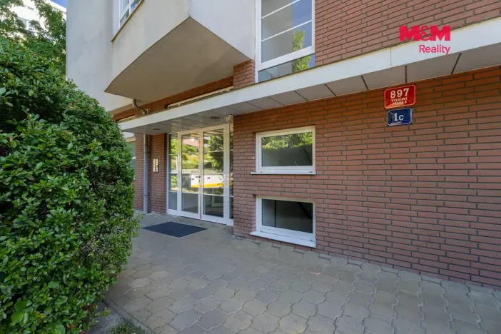 Prodej bytu 2+kk, Praha, Na břehu, 56 m2