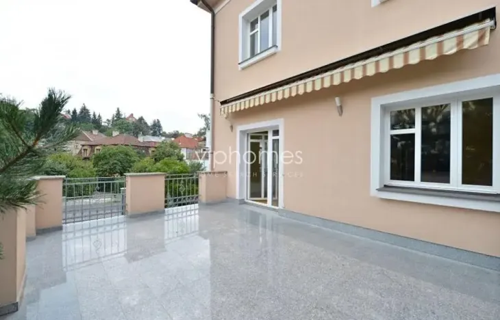 Pronájem vily, Praha - Smíchov, 413 m2