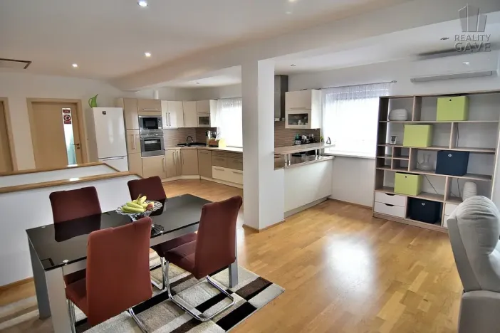Prodej rodinného domu, Krupka, Letná, 212 m2