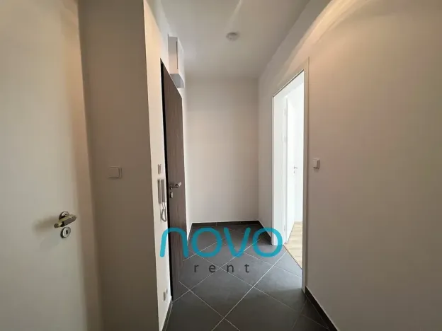 Pronájem bytu 1+kk, Praha, Stočesova, 34 m2