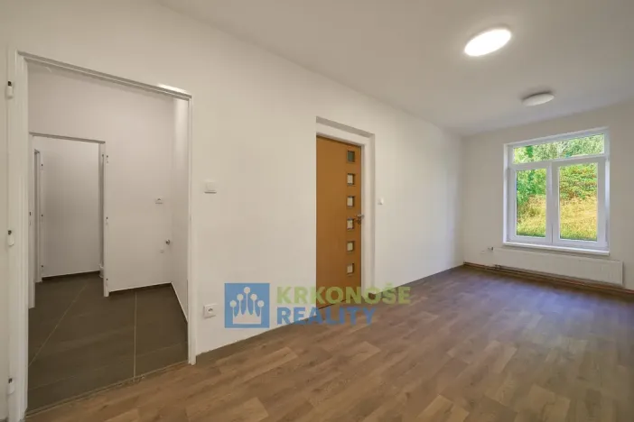 Pronájem bytu 2+1, Stará Paka, Tovární, 60 m2