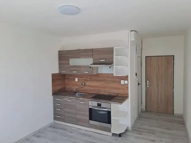 Prodej bytu 2+kk, Plzeň, Polední, 37 m2